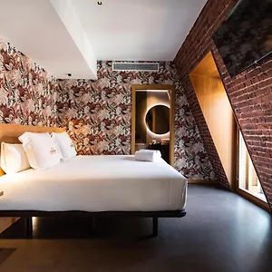 ** Otel Atari İspanya